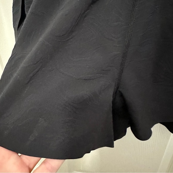 Lululemon Fast and Free High-Rise Short 2" *Airflow In-Sense Emboss Black Sz 8 - Picture 3 of 6
